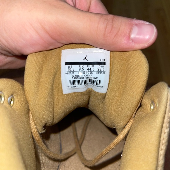 Jordan 13 “wheat” — size 10.5 - Picture 4 of 4